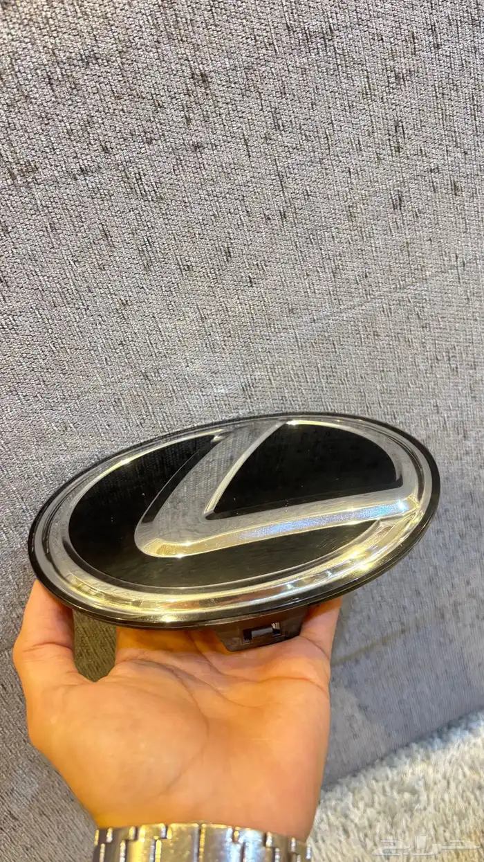 علامة شبك لكزس 1