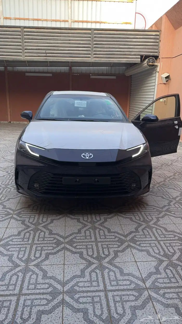 كامري 2025 كحلي ستاندر بنزين E 9