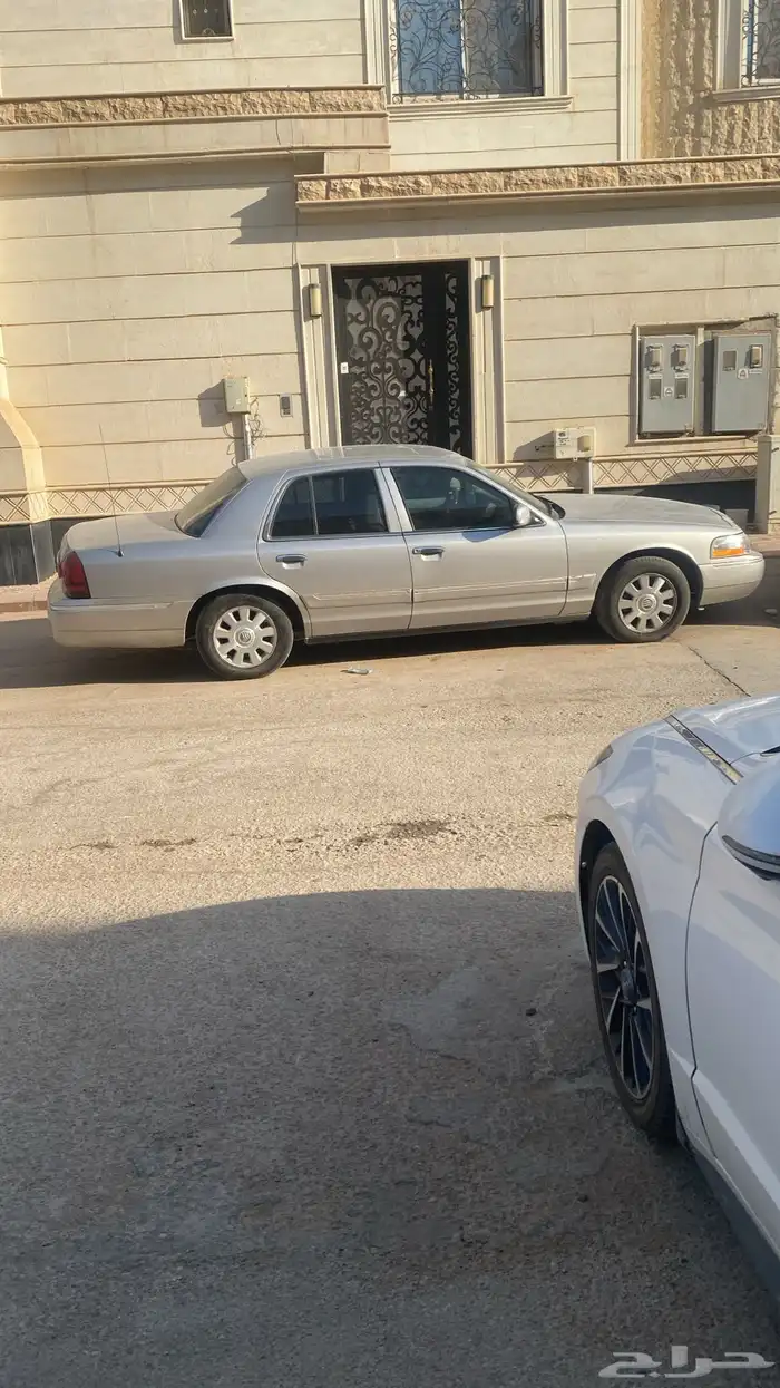 ماركيز 2005 الموتر نظيف ما شاءالله ماشي 165000الف 0