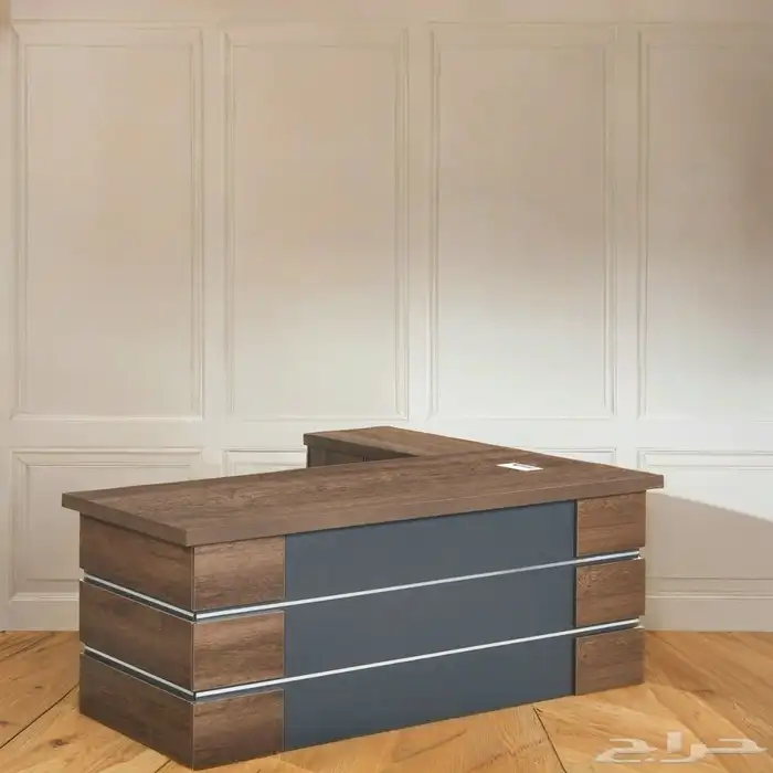 A luxurious office set including modern manager desk 4