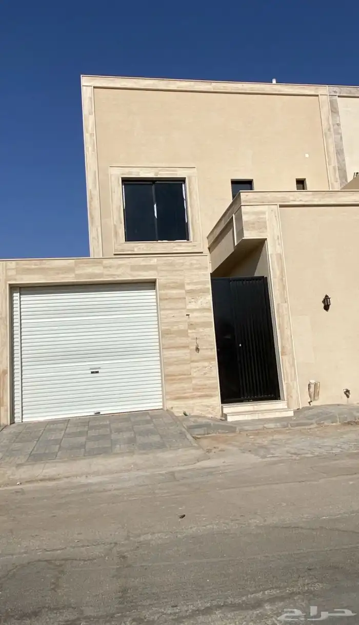 للبيع فيلا حي الجبيلة 16