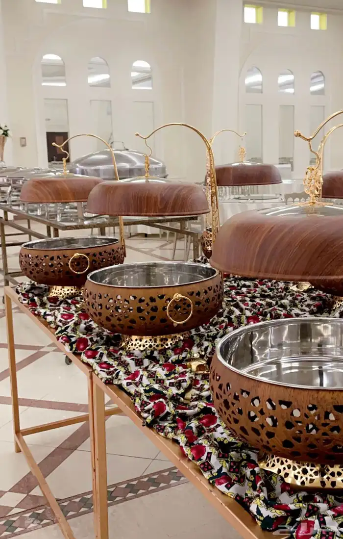 تأجير طاولات طعام وكراسي والحافظات بكامل الاكسسوارات 6