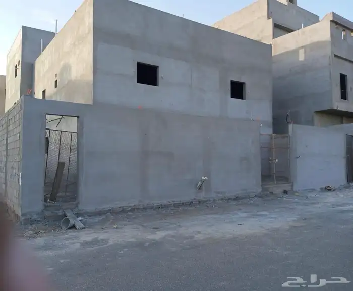 فيلا للبيع حي الرياض 2