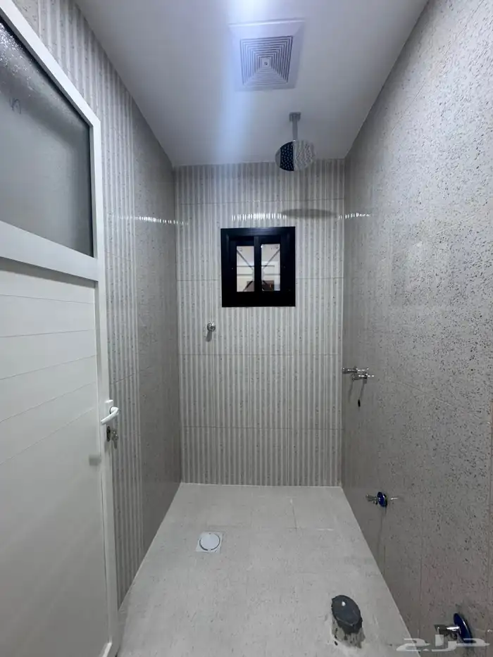 شقق فاخره للبيع بحي الشاطئ مخطط الموسى 7