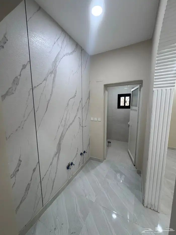 شقق فاخره للبيع بحي الشاطئ مخطط الموسى 13