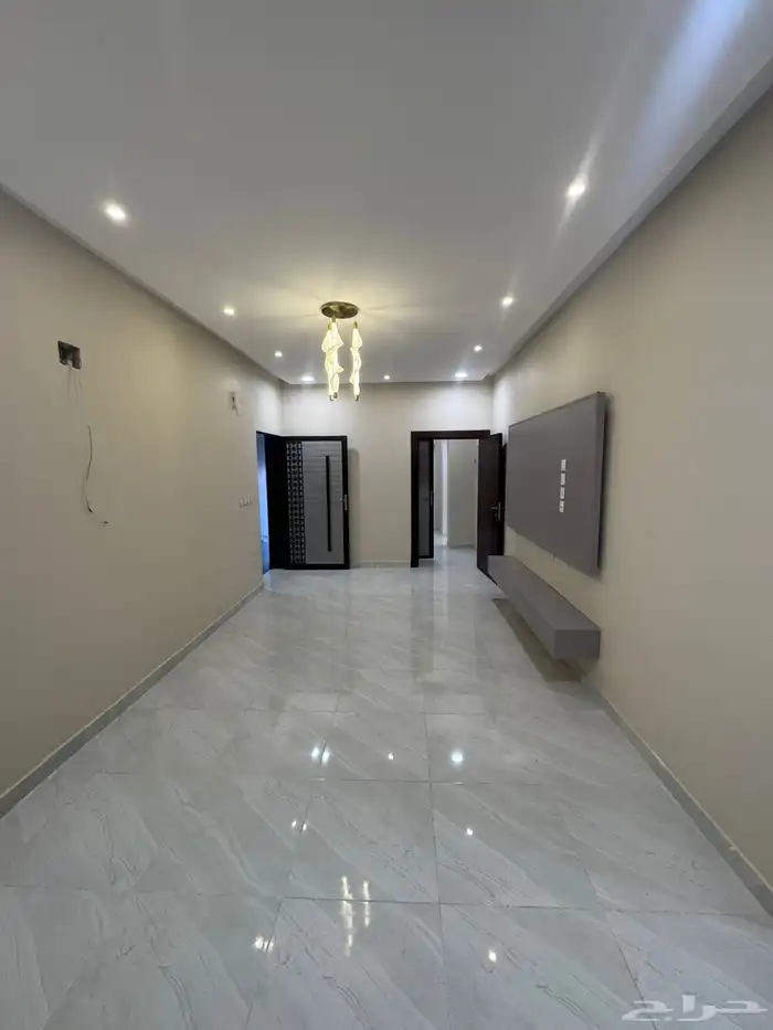 شقق فاخره للبيع بحي الشاطئ مخطط الموسى 3