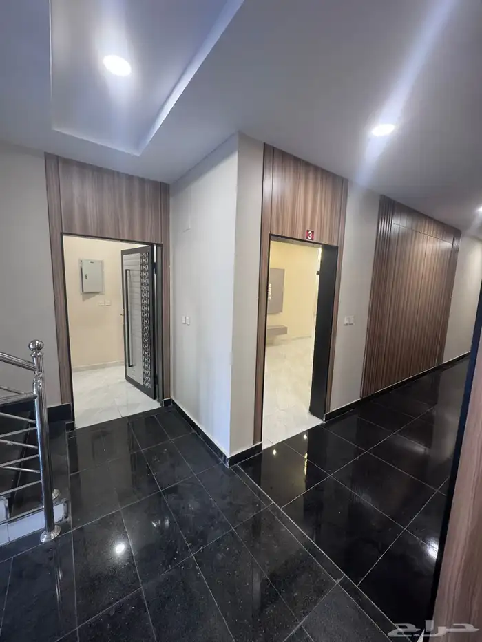 شقق فاخره للبيع بحي الشاطئ مخطط الموسى 10