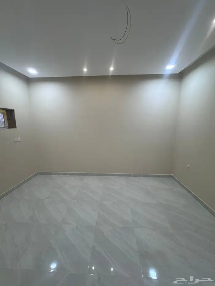 شقق فاخره للبيع بحي الشاطئ مخطط الموسى 5