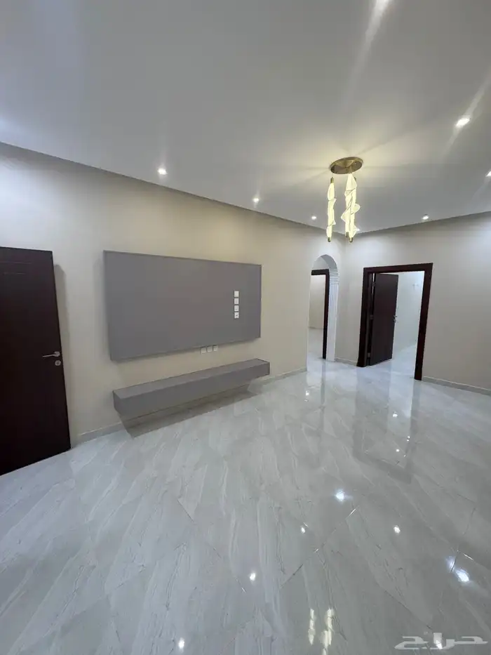 شقق فاخره للبيع بحي الشاطئ مخطط الموسى 15