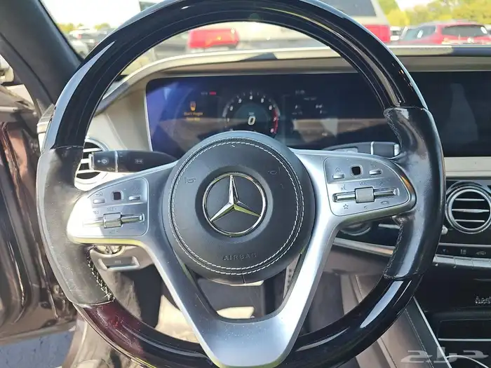 مرسدس S560 موديل 2020 4