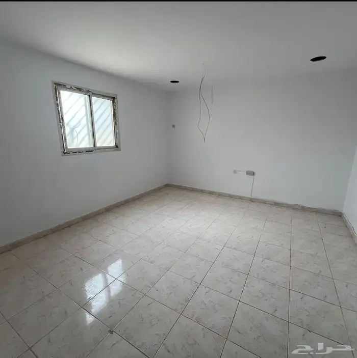 شقة للايجار في حي الملك عبدالعزيز 4