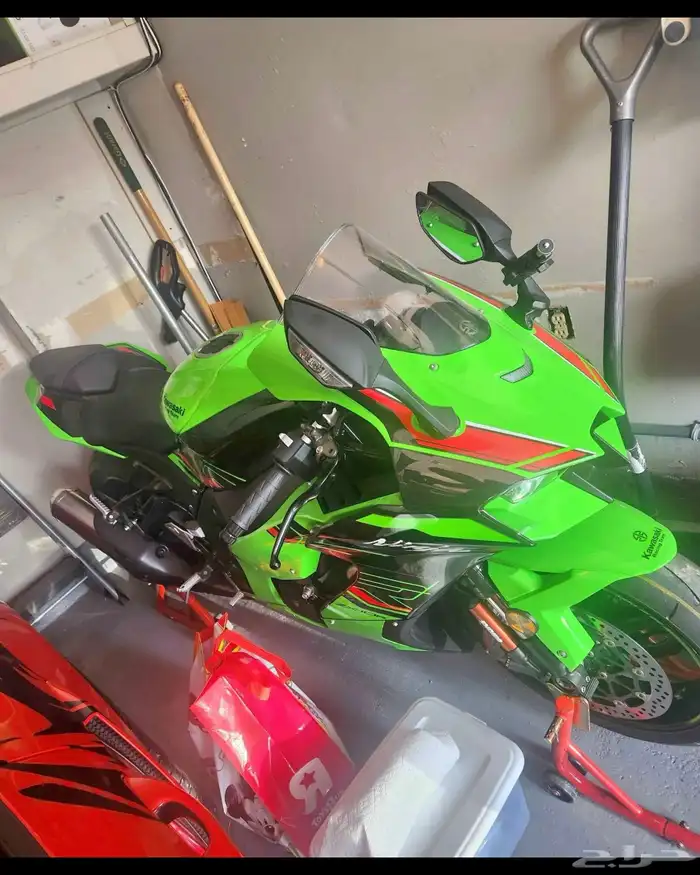 للبيع دباب كوزاكي zx10r موديل 2023 1