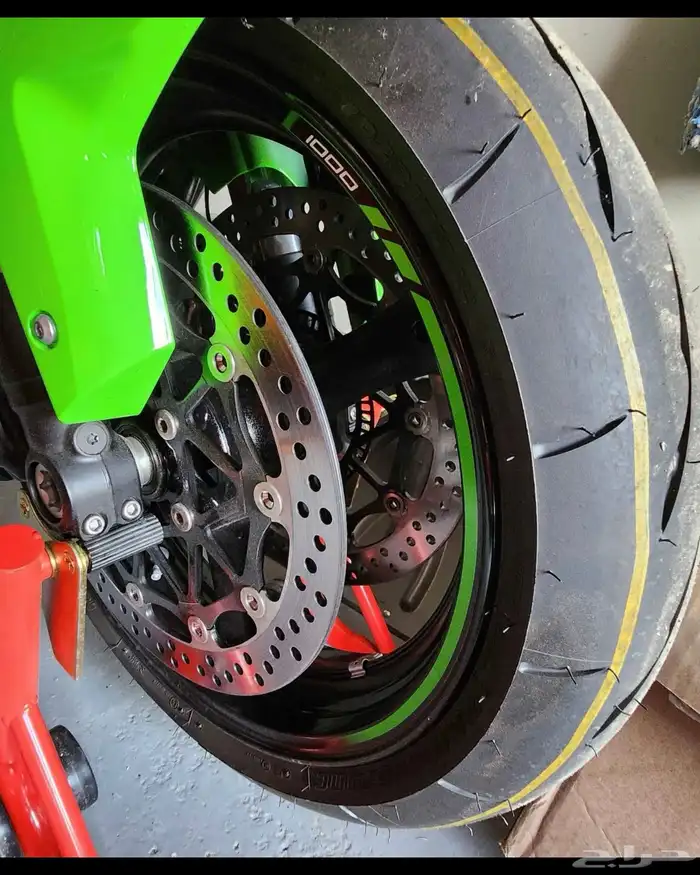 للبيع دباب كوزاكي zx10r موديل 2023 8