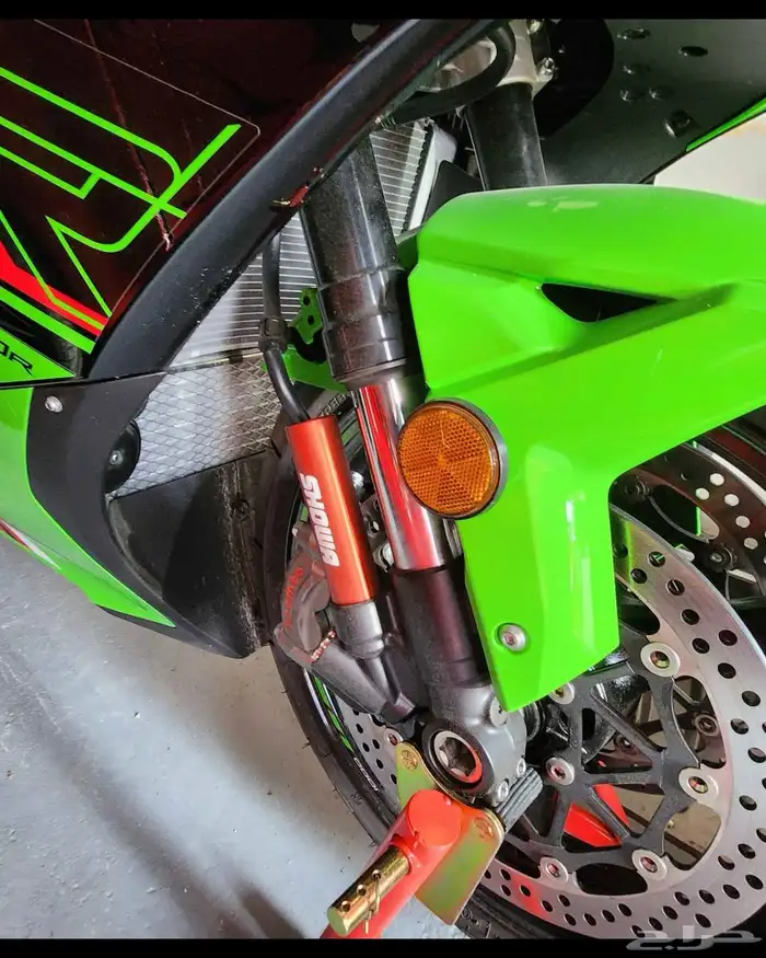 للبيع دباب كوزاكي zx10r موديل 2023 4