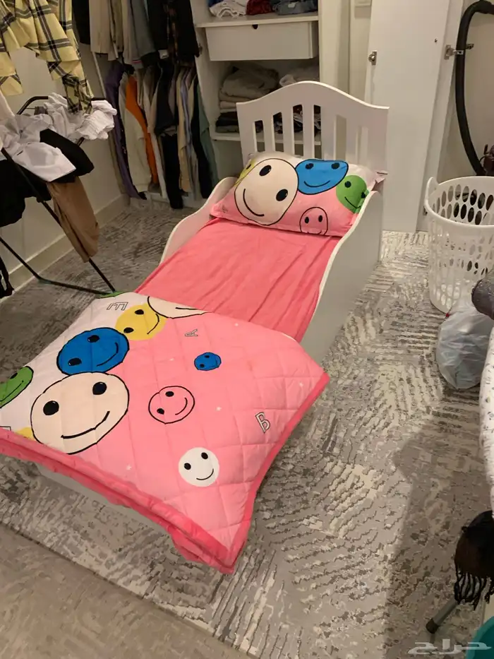 سرير أطفال للبيع 1