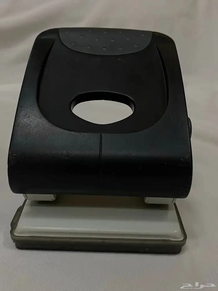 فرامة أوراق   خرامة   مستخدمة وتعمل بشكل جيد 3