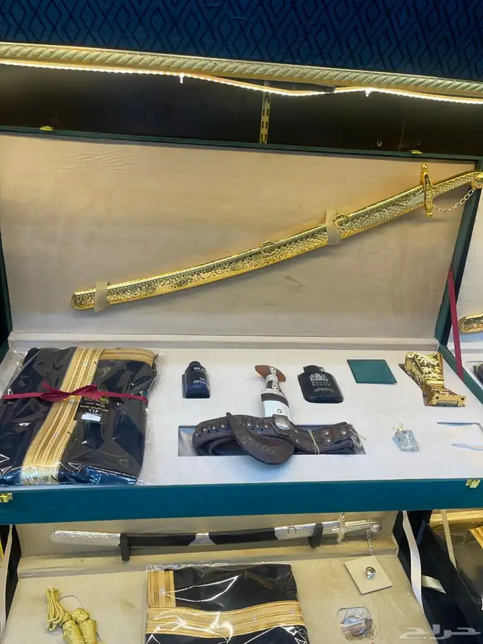 هدايا رجالية بشت سيف درع تخرج ترقية تقاعد زواج 68