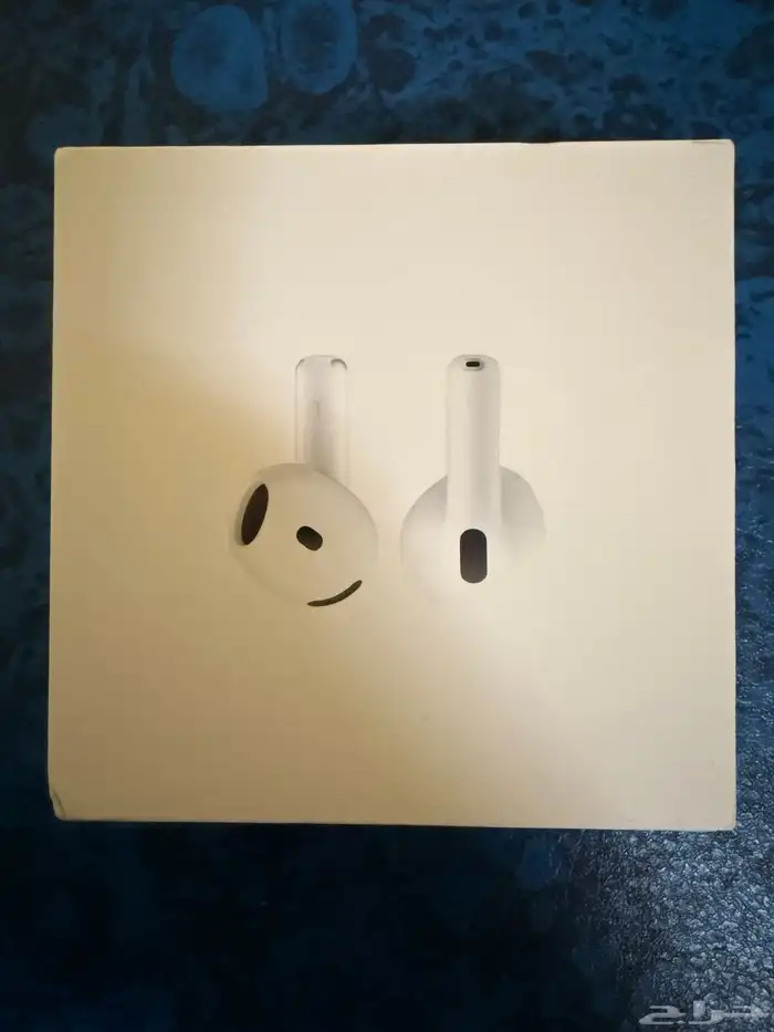 للبيع سماعات ايربودز 4 AirPods 0