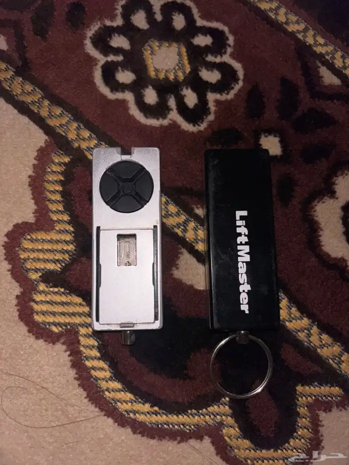 للبيع اثنين ريموت كراج 0