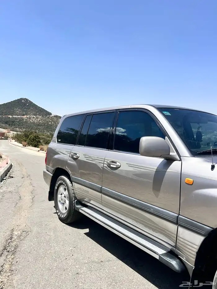 لاندكروزر GXR-1 سعودي 2002 32