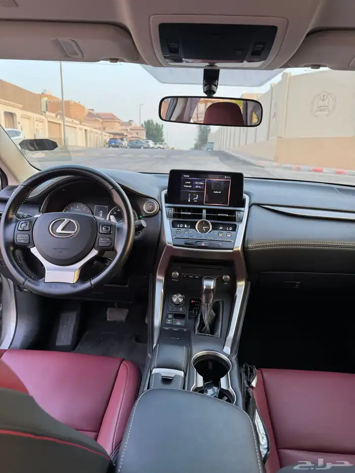 لكزس NX300 ستاندرد 2020 17