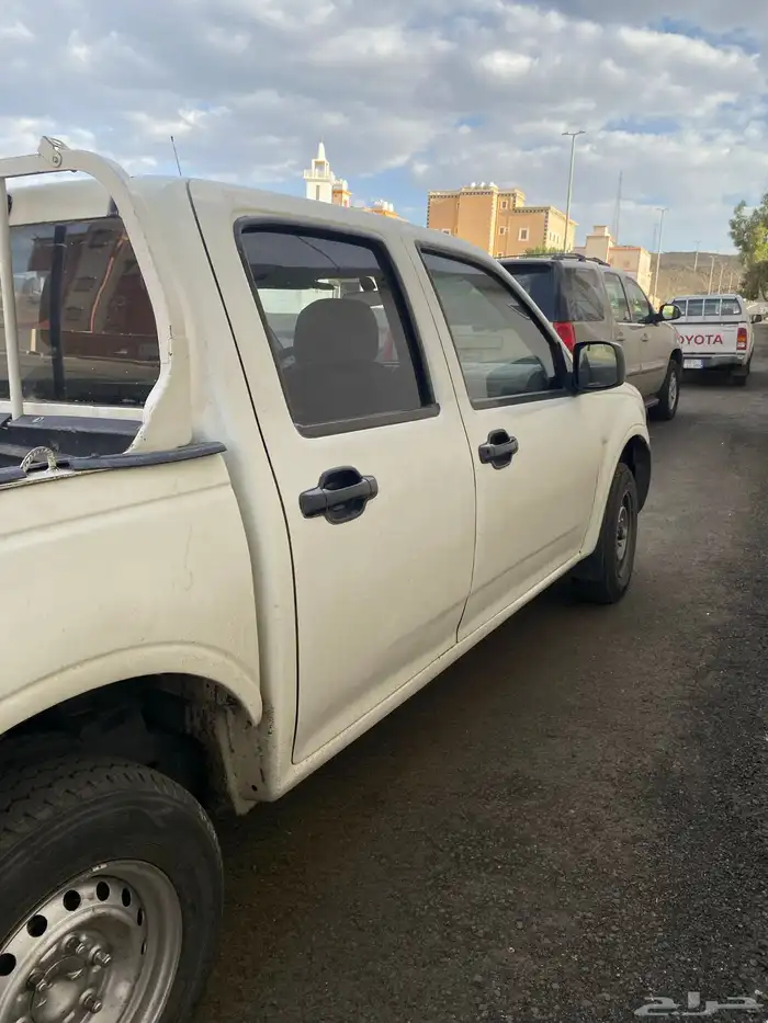 ايسوزو ديمكس 2006 ديزل اللون ابيض مفحوصه قبل ثلاث أيام 6