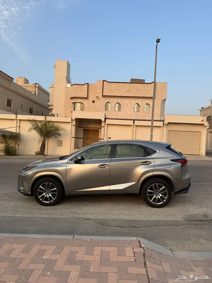 لكزس NX300 ستاندرد 2020 7