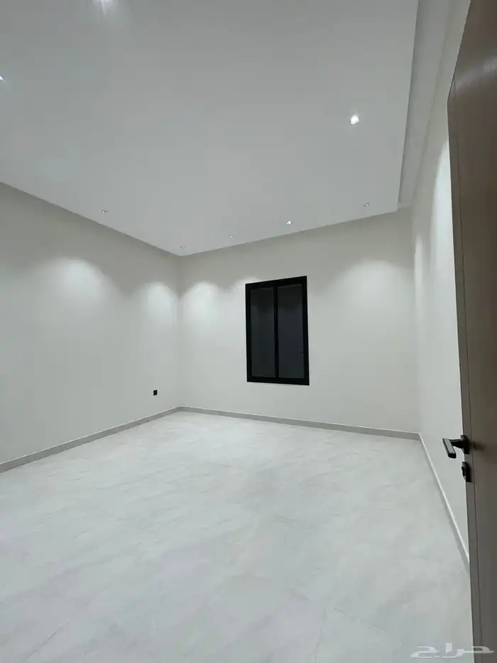للبيع ارواف أرضي وعلوي بالمحاله ابها سعر يبدأ من 690 الف 24