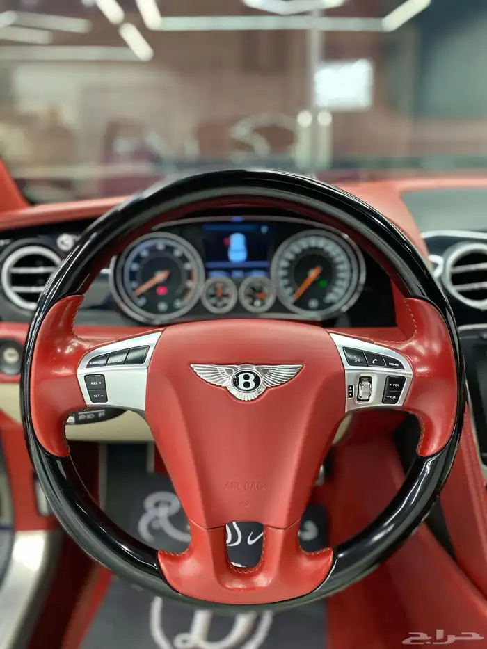 بنتلي فلاينج سبير 8