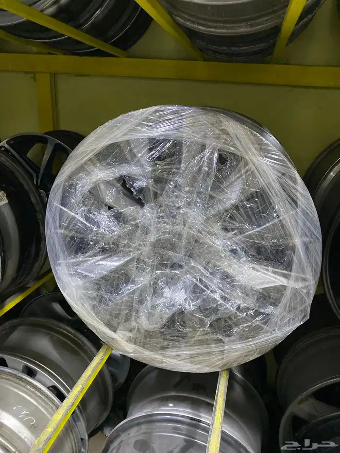 جنوط جيب لاندكروزر مقاس 20 موديل من 2022 لا 2025 اصلي وماله 3