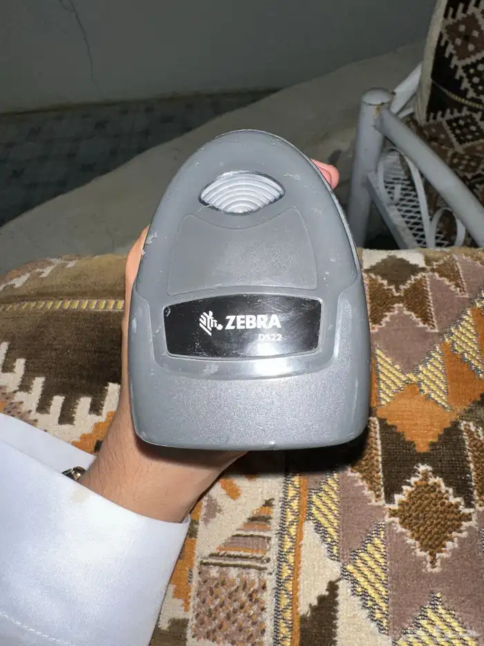 جهاز قارئ باركود من نوع zebra DS22 2