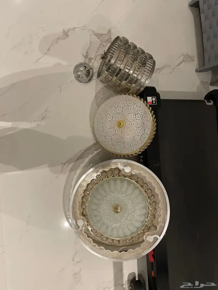 ثريات للبيع 0