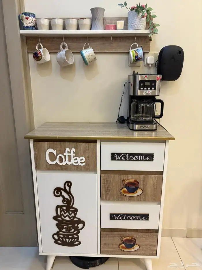 للبيع طاولة طعام وركن قهوة وغرفة نوم 2