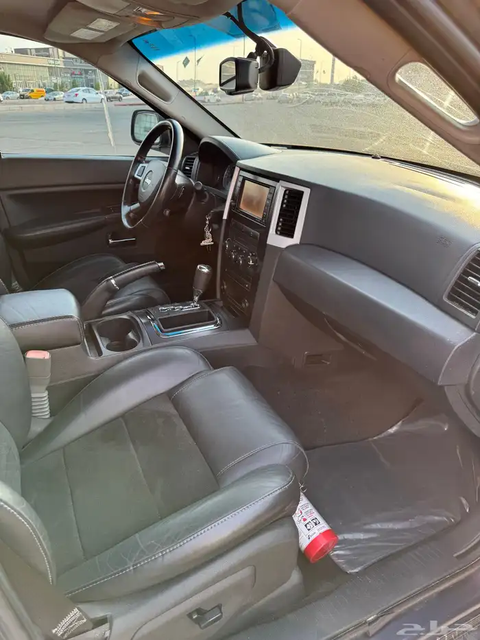 جيب قراند شيروكي 2010 SRT 8 15