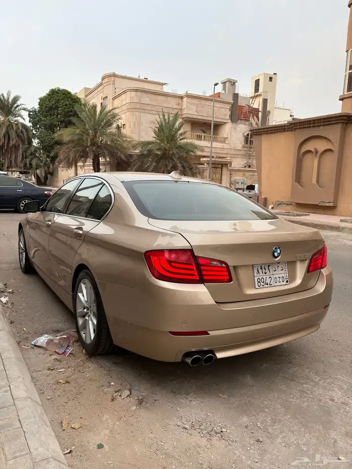 بي إم i523 موديل 2011 1