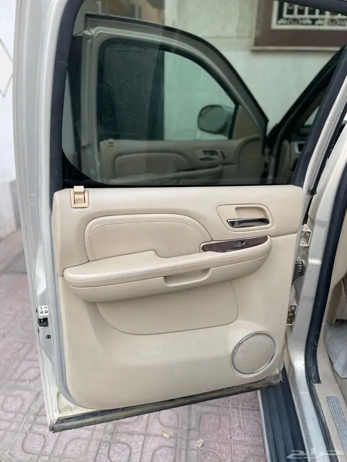 اسكاليد 2009 بريميوم 12