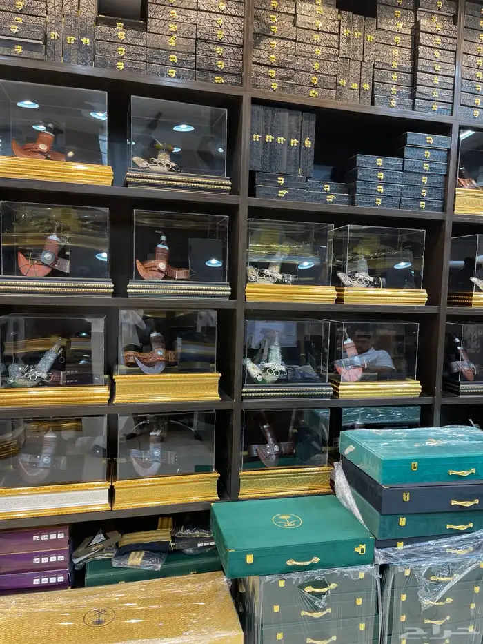 هدايا رجالية بشت سيف درع تخرج ترقية تقاعد زواج 46