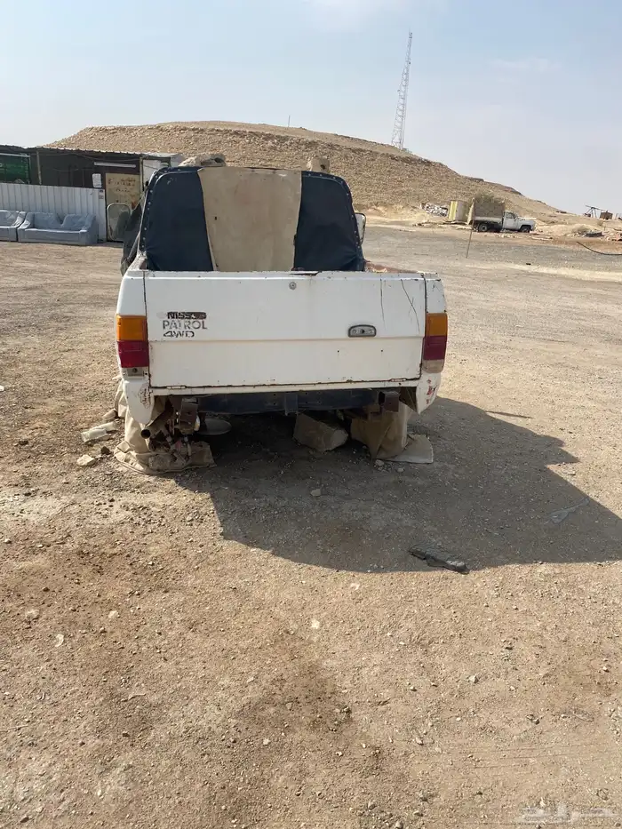 جيب نيسان موديل 1983. 0