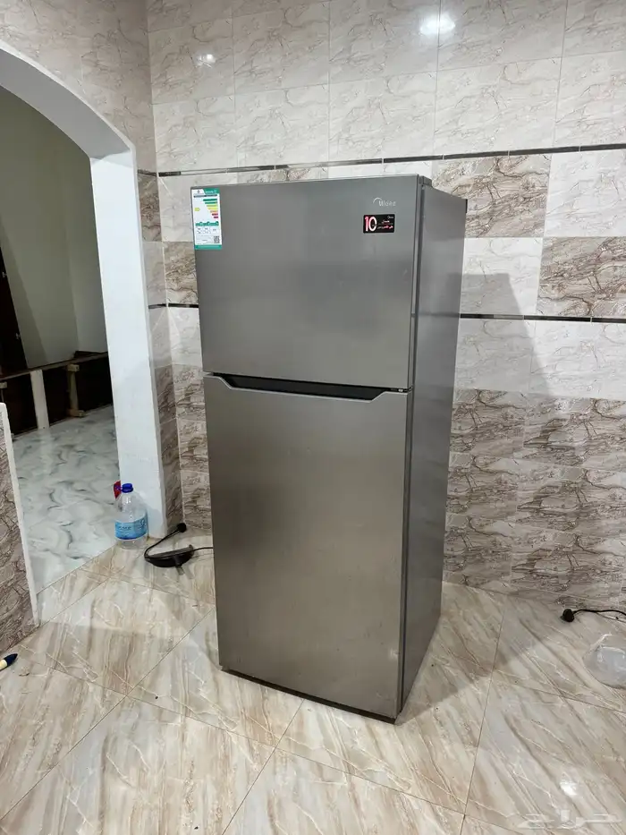 ثلاجه كبيره ممتازه 2