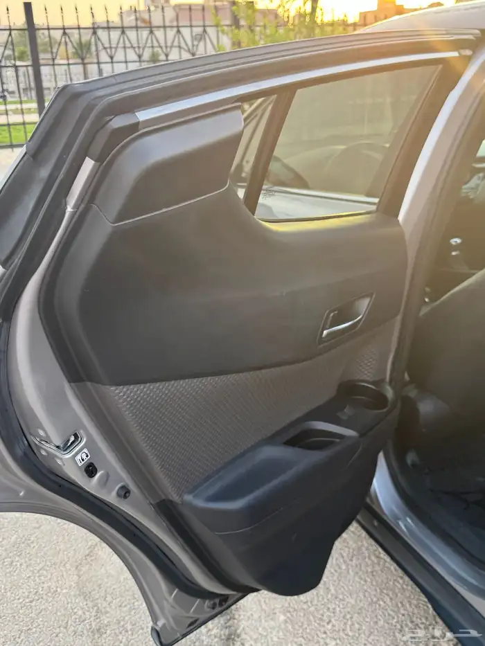 Toyota CHR 2021 تويوتا منوة المستخدم على الشرط 10