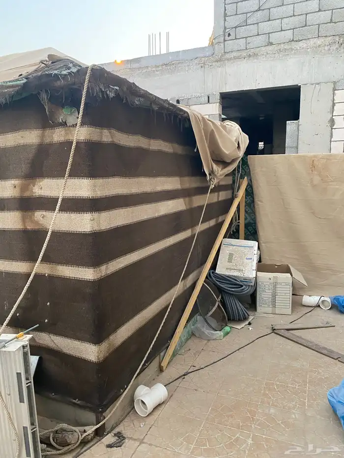 خيمة بهيكل حديدي الي يبي يشيل الخيمة وياخذ الحديد مجانا 2