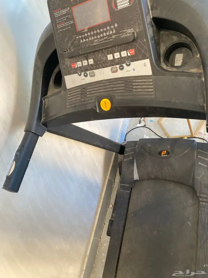 سير رياضي جديد استخدم قليل فيه هدرليك وفيه بلوتوث 0