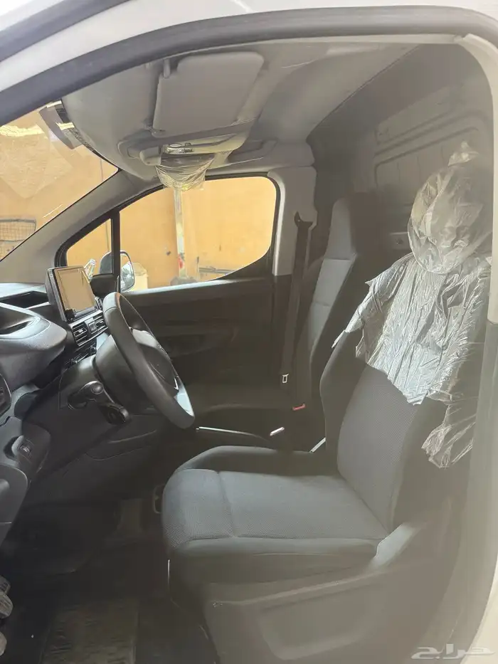 بيجو بارتنر 2023 ديزل بضاعه 4