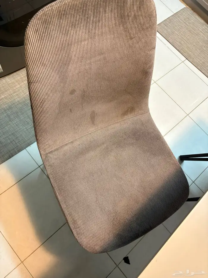 للبيع طاولة طعام وركن قهوة وغرفة نوم 1