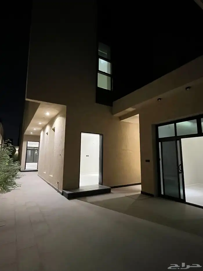 فيلا دبلكس جديده للبيع حي عكاظ 0