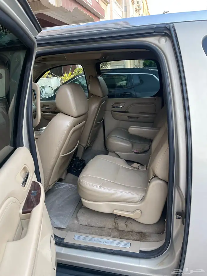 اسكاليد 2009 بريميوم 13