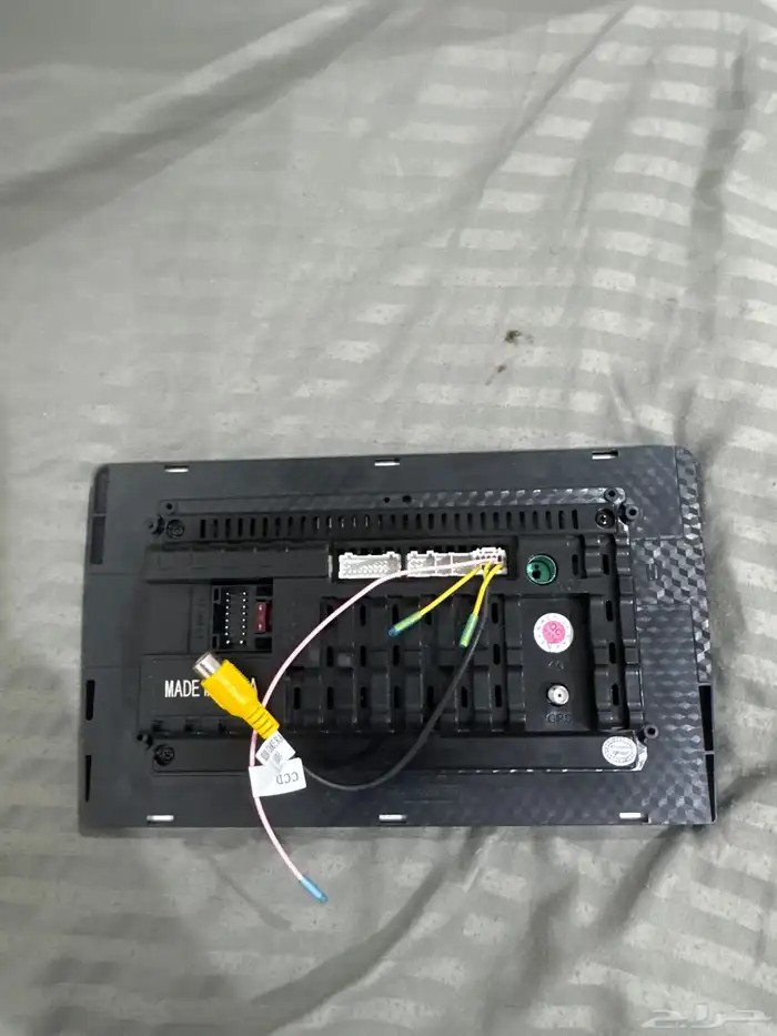 شاشه سياره نضيفه 1