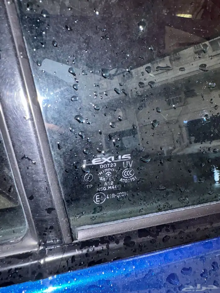 للبيع لكزس es350 ازرق نظيفه 18
