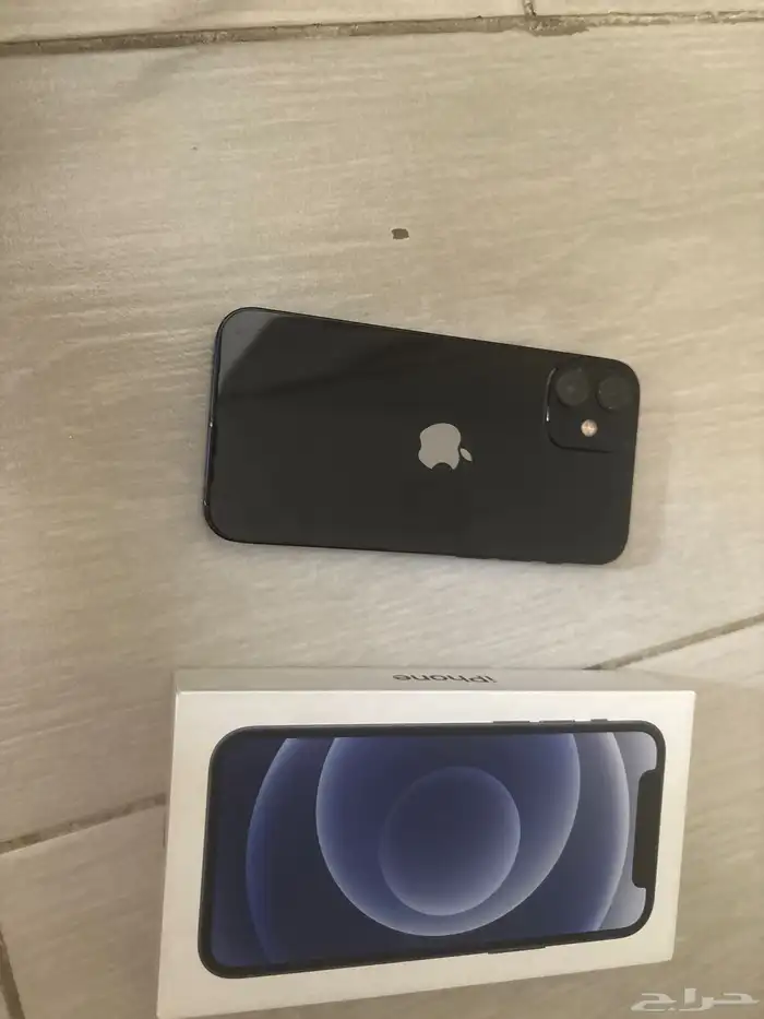جوال iPhone 12 Mini. بي 1900 بس الكاميرا الخلفية خربانة 1