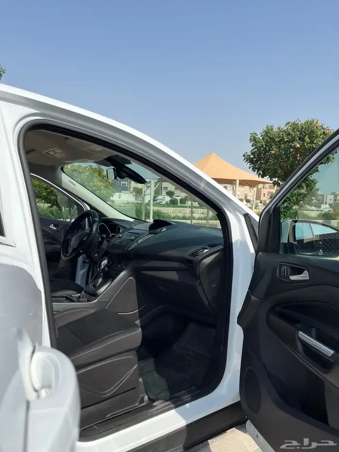 للبيع جيب فورد اسكيب موديل 2019 جاهز للاستخدام 11